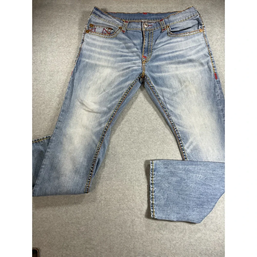 True Religion Section Straight Jeans Mens 40 Light Wash Red Stitch 1768